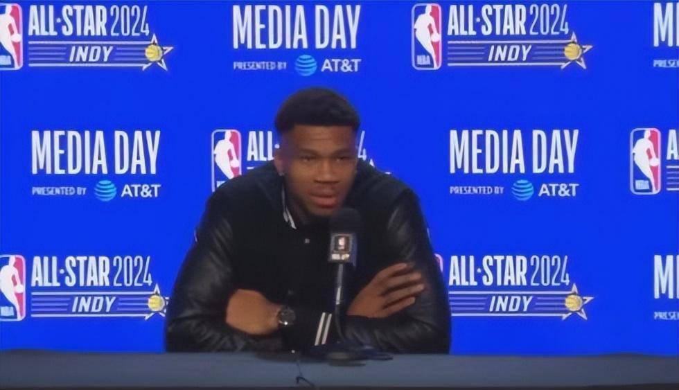 星空体育app官方网站-字母哥遭遇十五持续失利，加拿大队教练压力巨大！